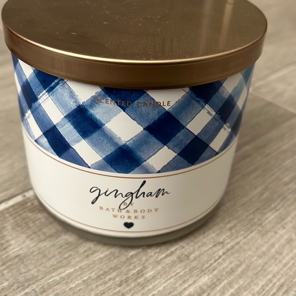 Bath and body bodyworks gingham three wick candle nwt